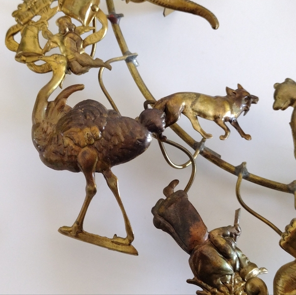 VTG All Holiday Season Brass Wreath - Picture 9 of 13